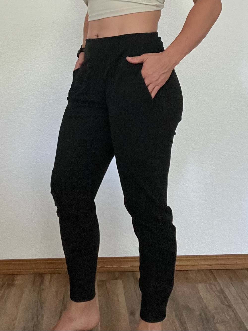 Yogalicious black joggers size small